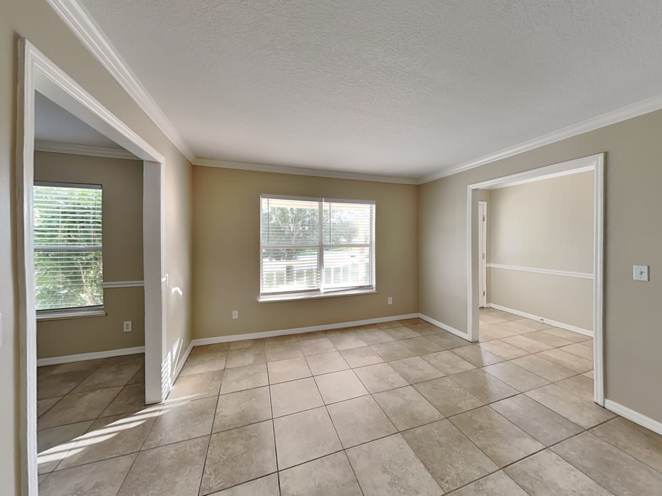 12224 Warren Rd photo 4