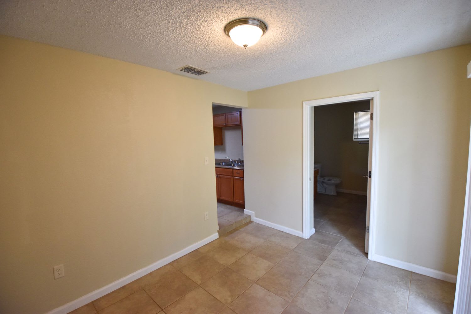 2415 4th St photo 5