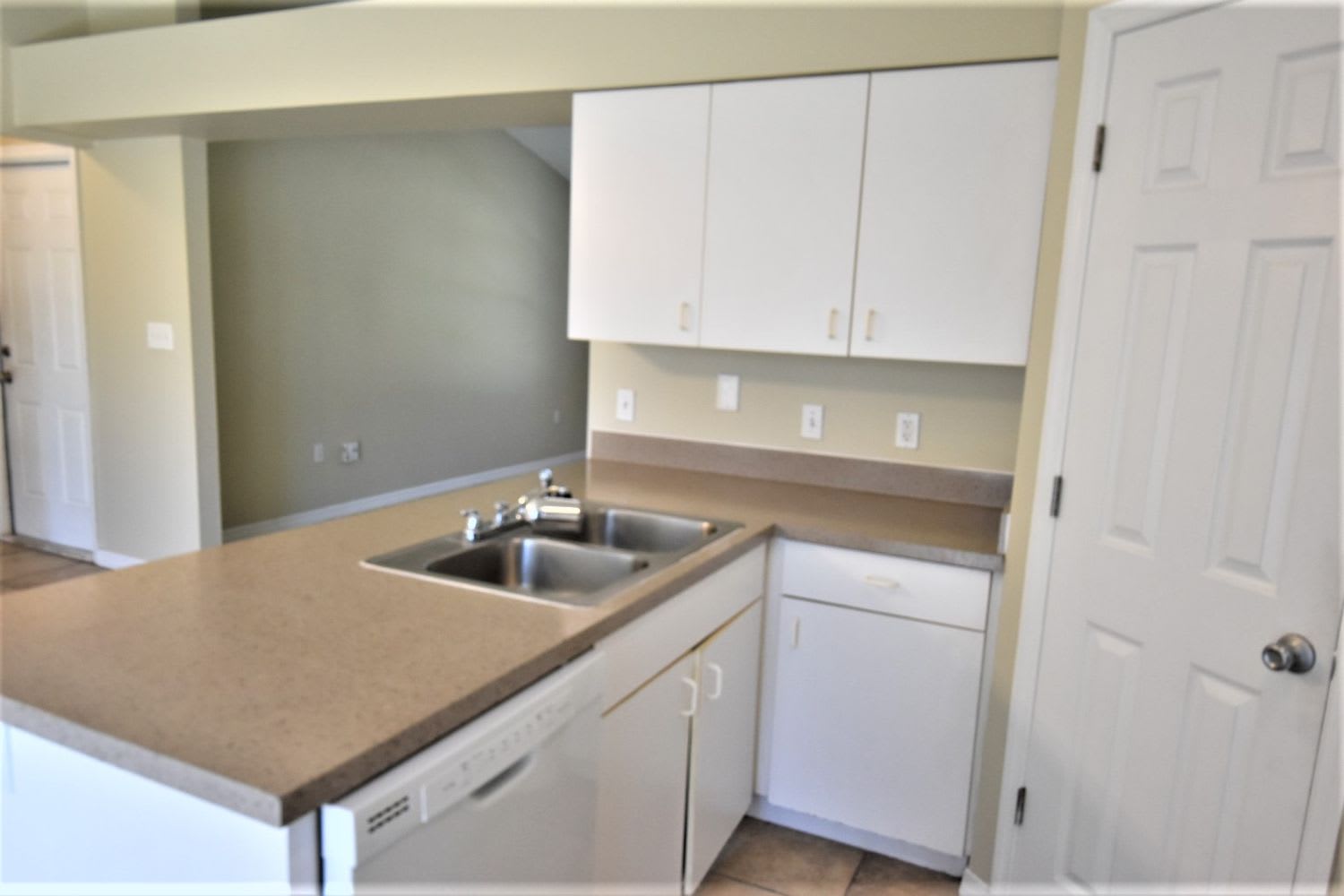 1786 Hydrangea Rd NW photo 5
