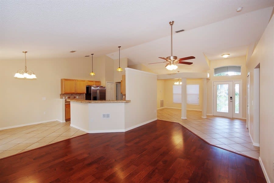 1199 Winding Meadows Rd photo 3