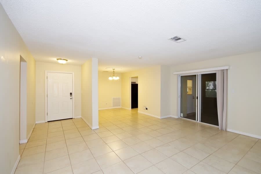 600 Sunrise Dr photo 4