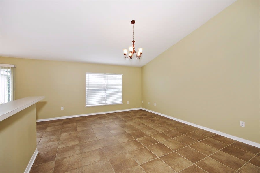912 Jayhil Dr photo 5