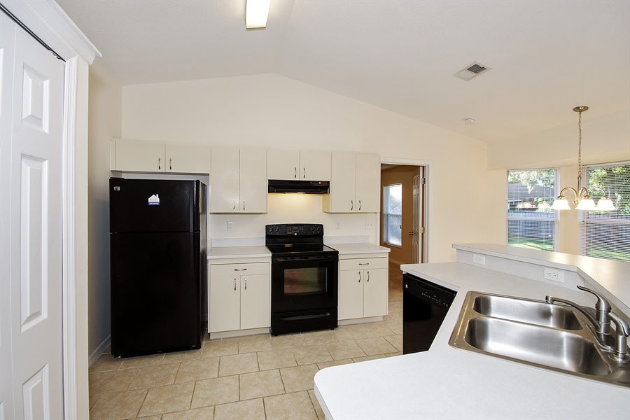6040 Balboa St photo 3