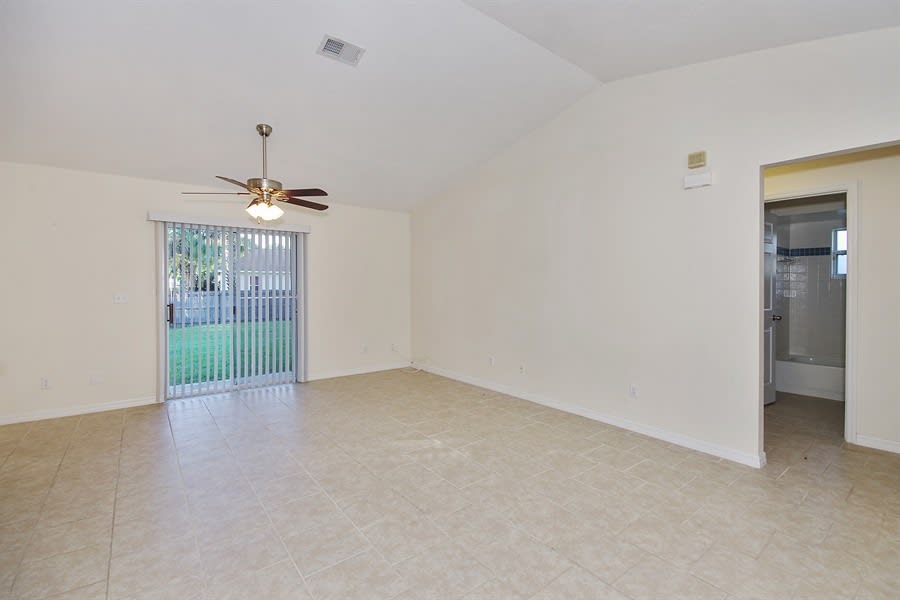 6040 Balboa St photo 2