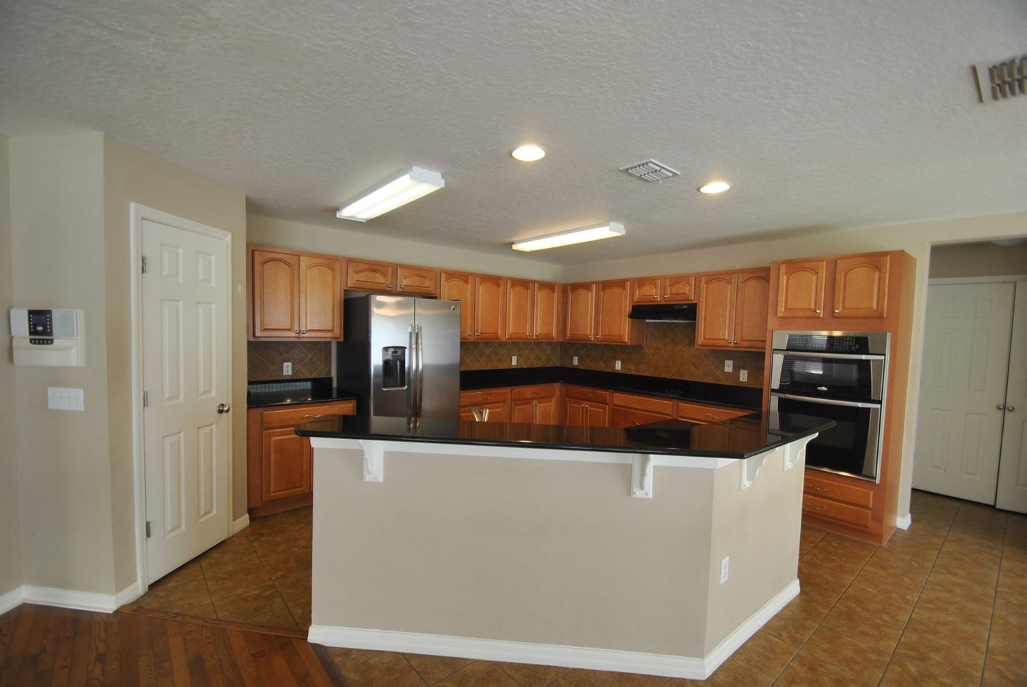 4685 Caverns Dr photo 5