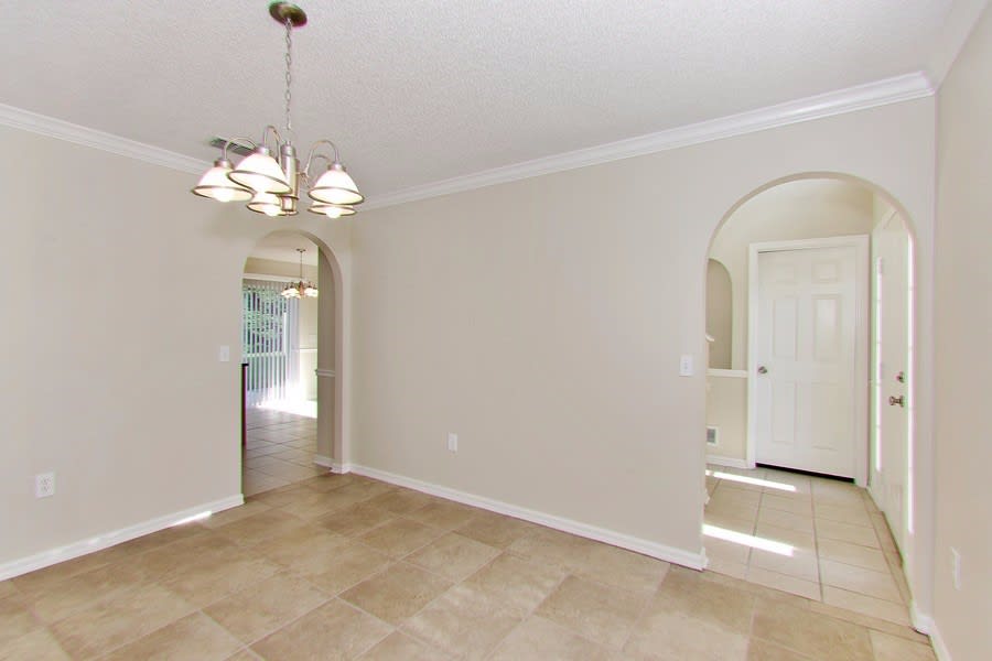 11806 Bentry St photo 4