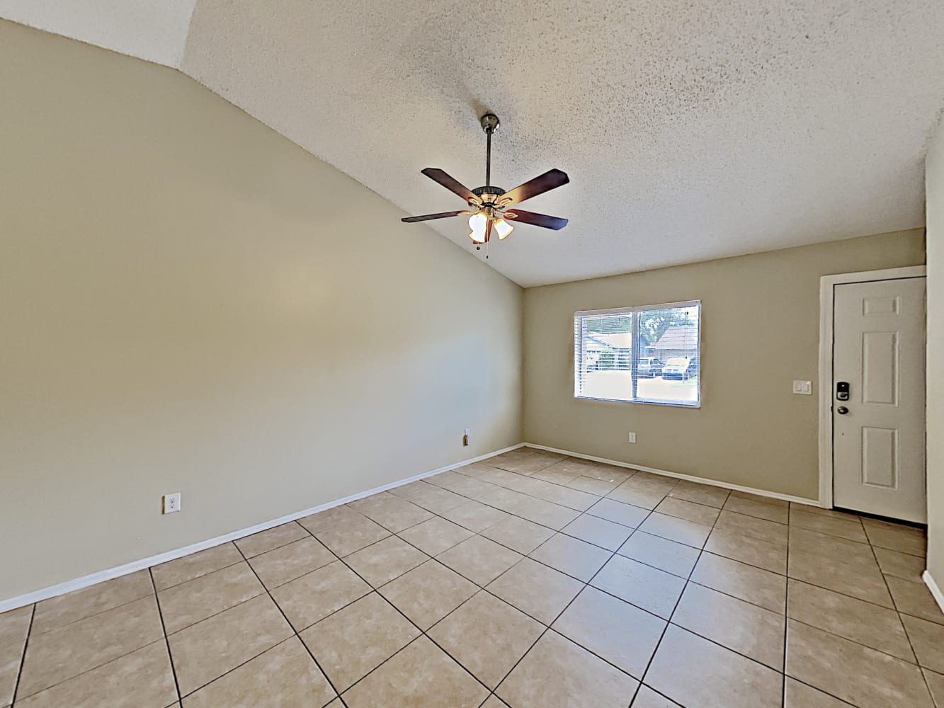 6829 Compass Ct photo 4