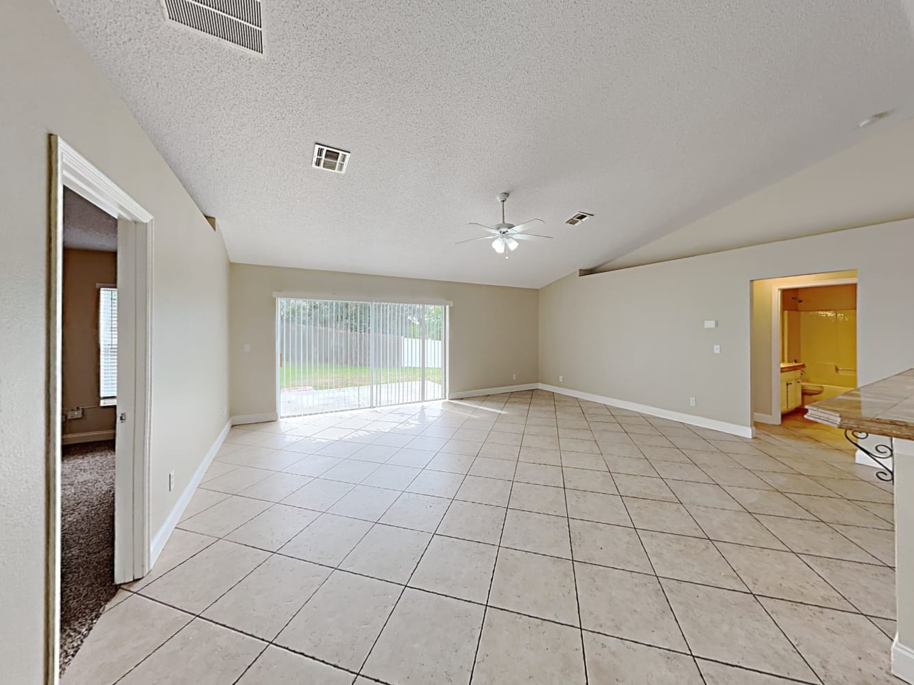 1404 Windy Bluff Dr photo 3