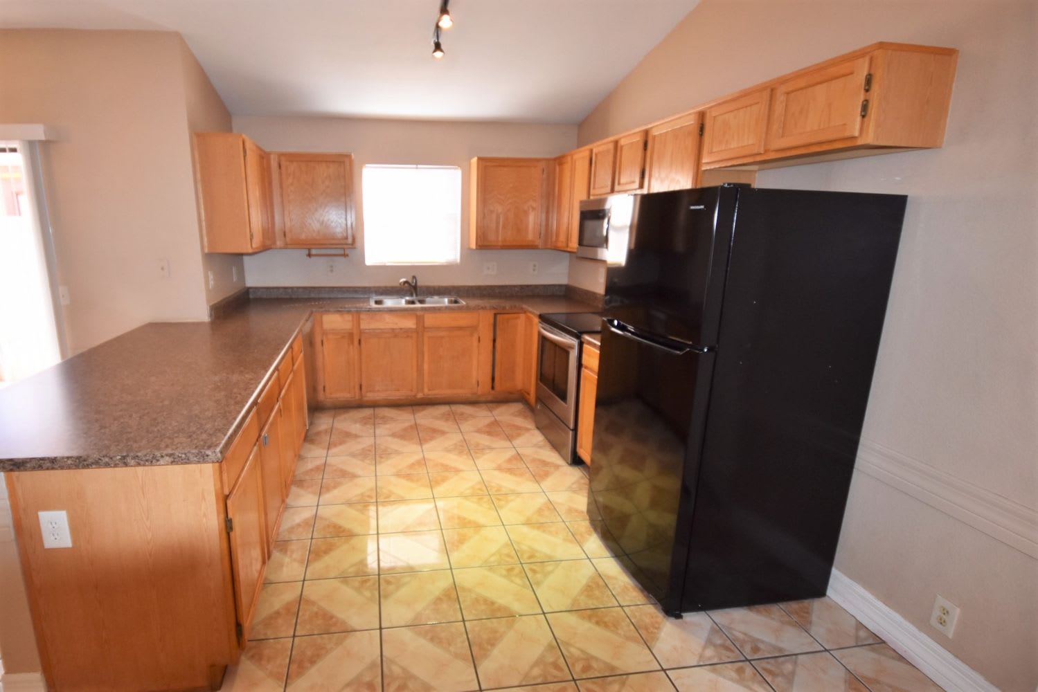 4037 N 88th Ln photo 3