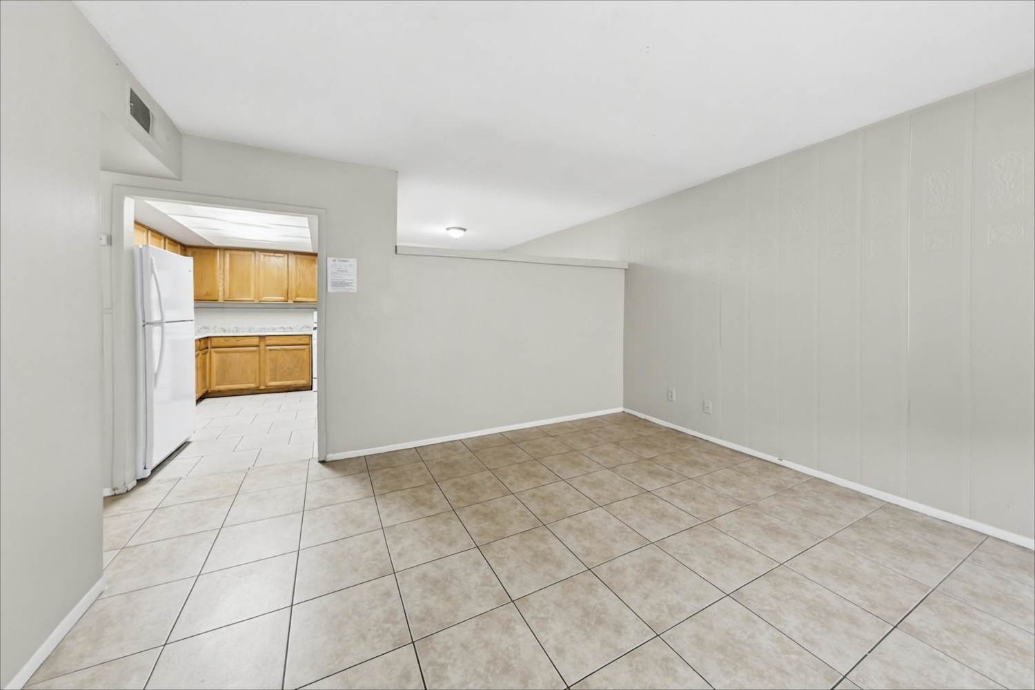 4147 W Flower St photo 5