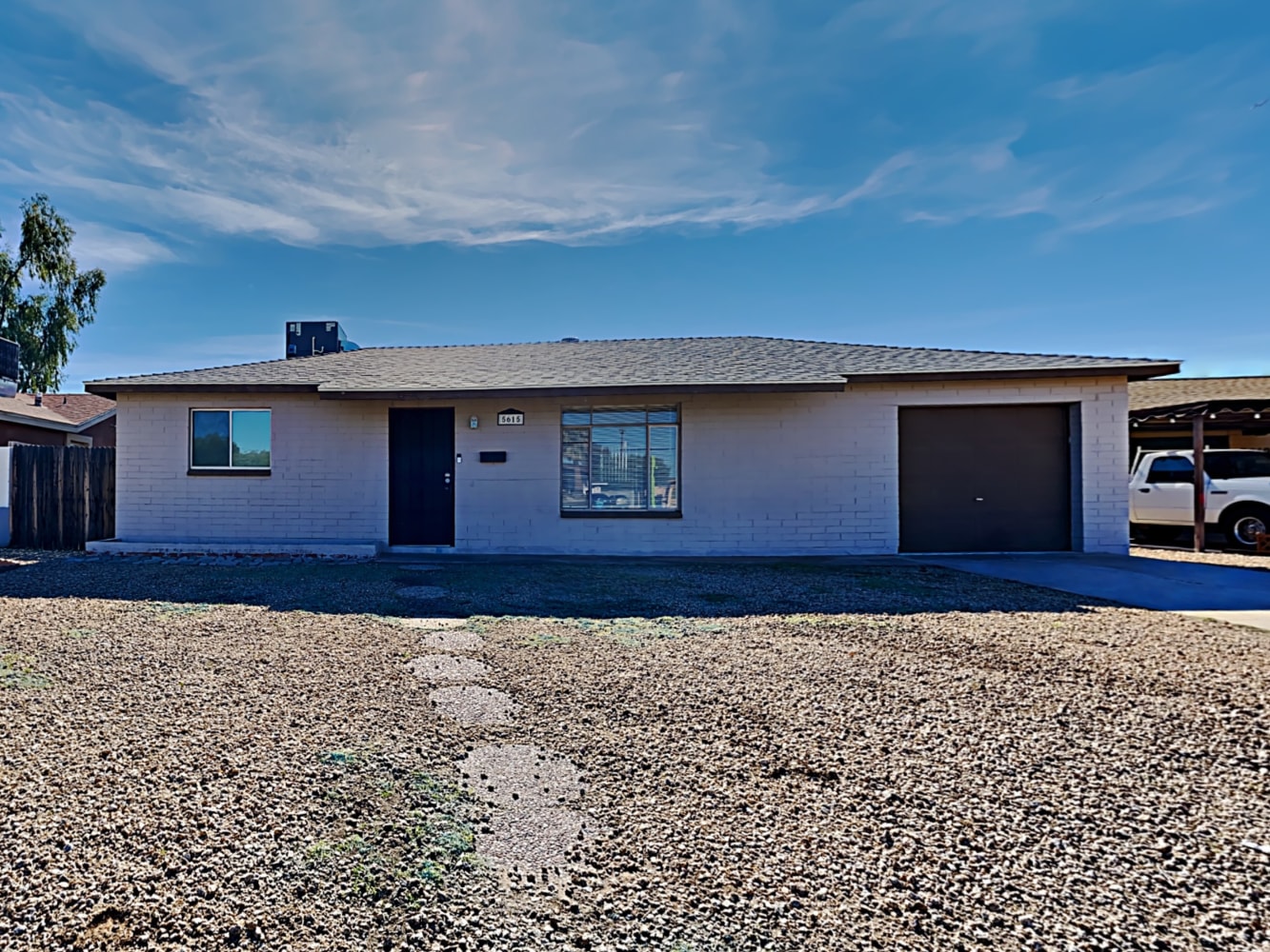 5615 W Campbell Ave photo 2