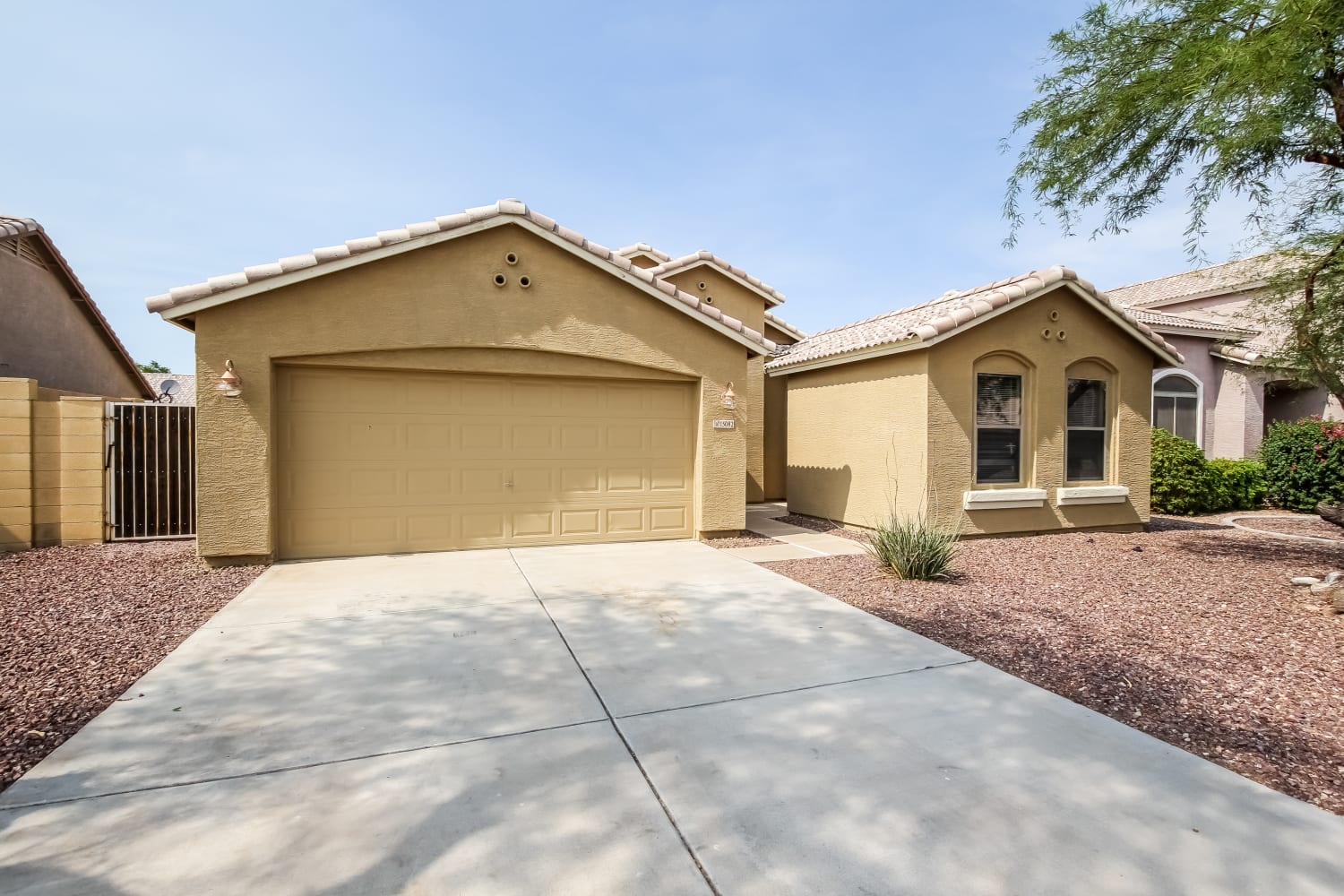 15082 W Taylor St photo 2