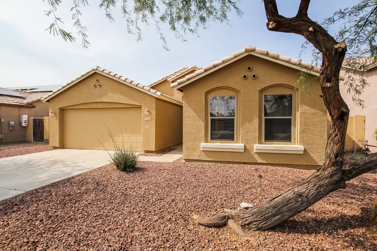 15082 W Taylor St photo 3