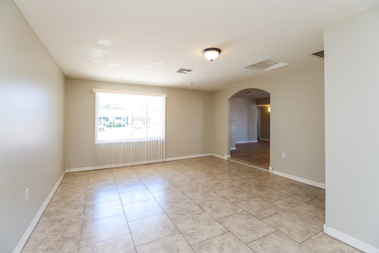 4824 W Catalina Dr photo 5
