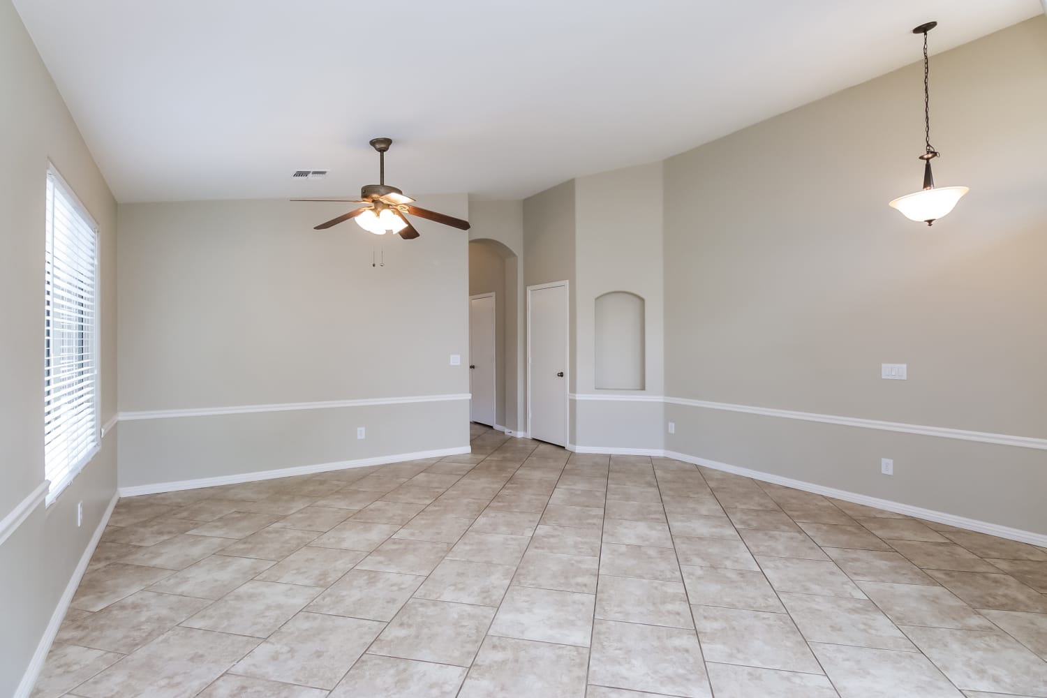 29821 N Broken Shale Dr San Tan Valley, AZ 85143 photo 5