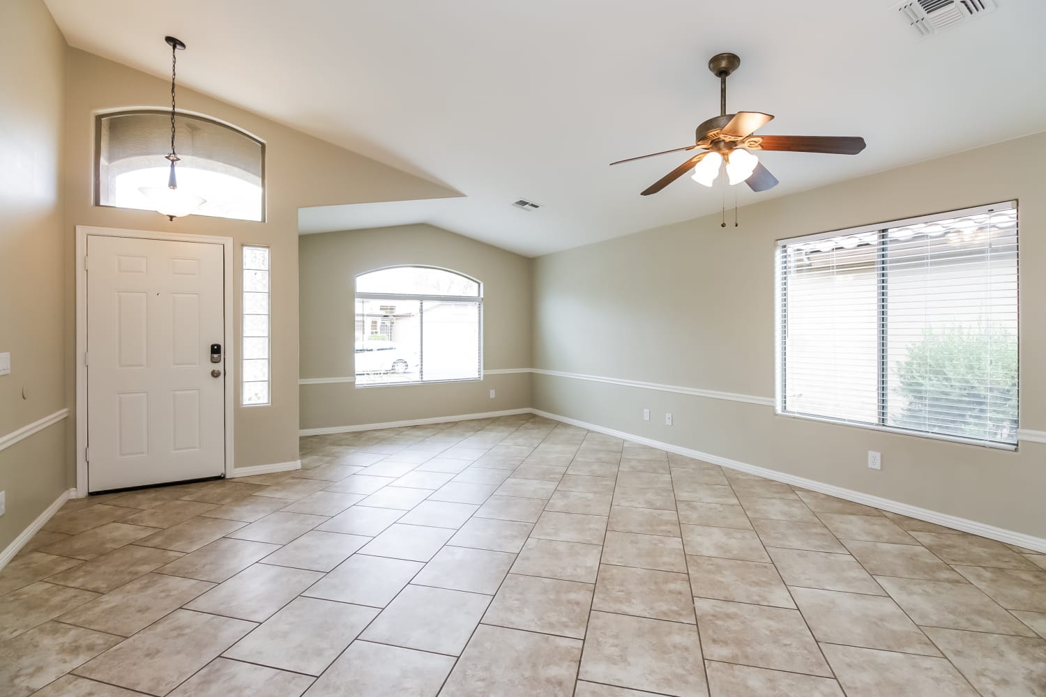 29821 N Broken Shale Dr San Tan Valley, AZ 85143 photo 3