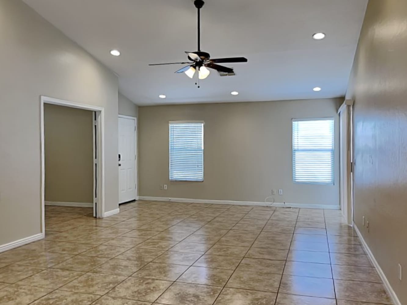 11989 W Almeria Rd Avondale, AZ 85392 photo 5