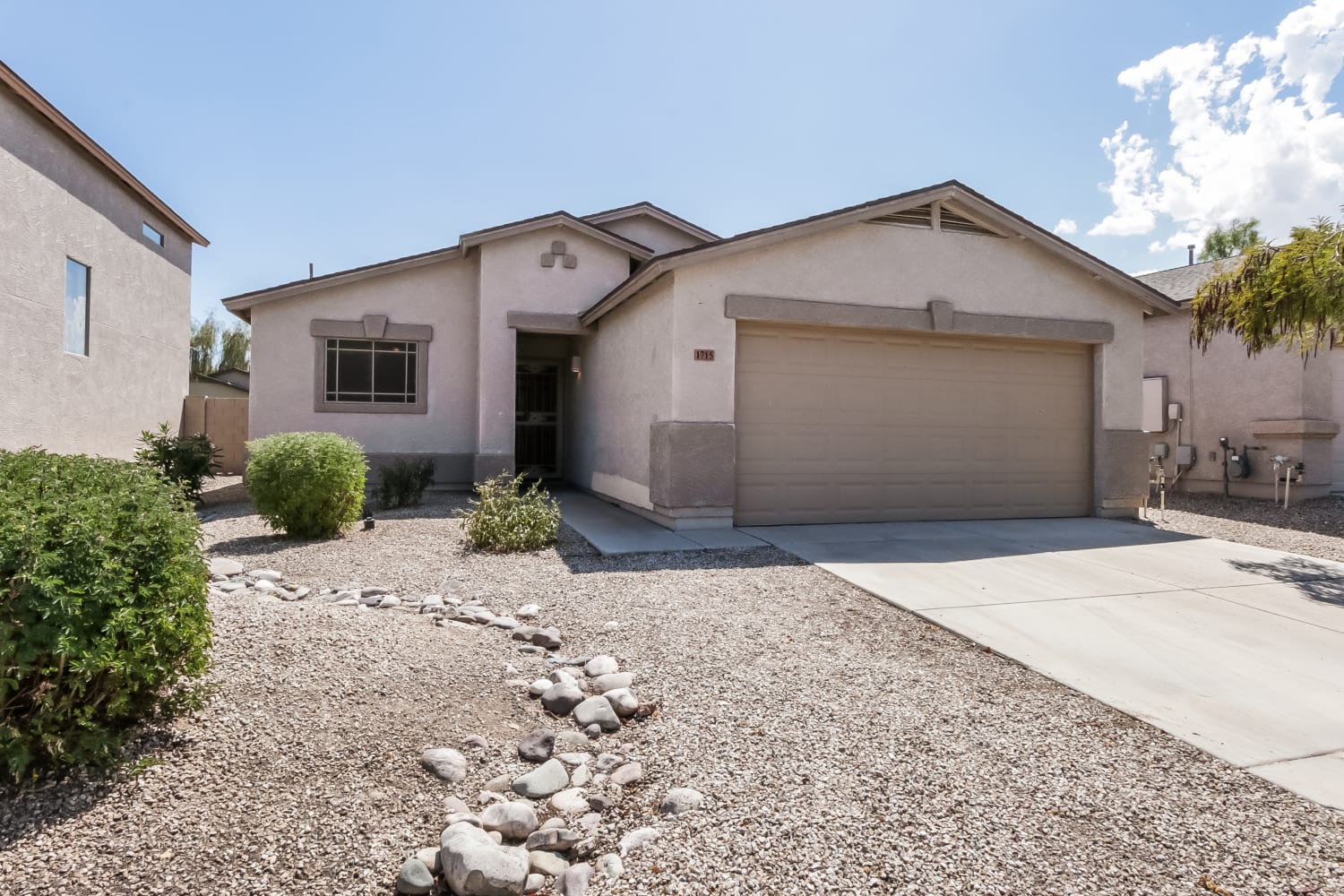 1715 E Desert Moon Trl photo 2