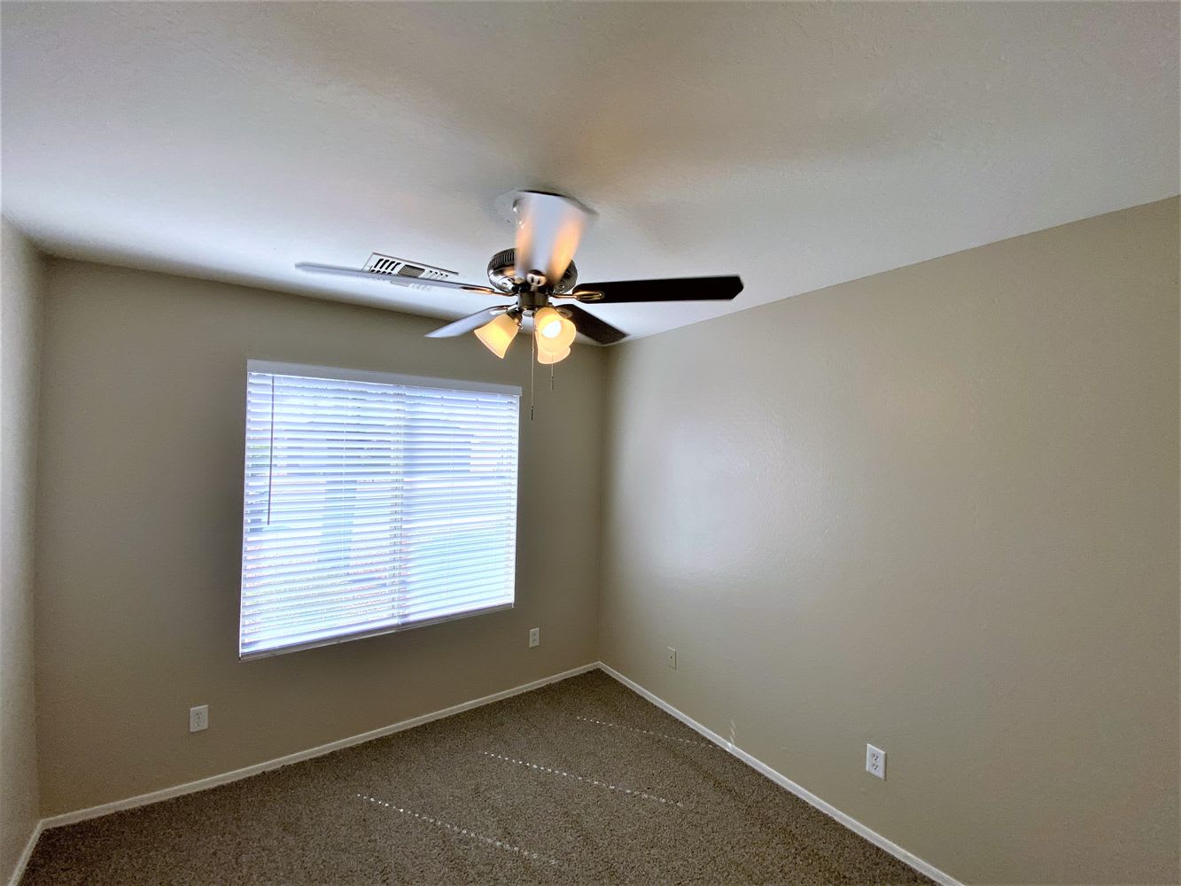 8452 W Forest Grove Ave photo 5