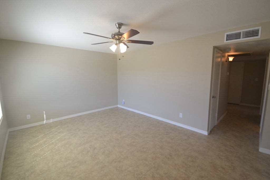 9030 W Turney Ave Phoenix, AZ 85037 photo 4