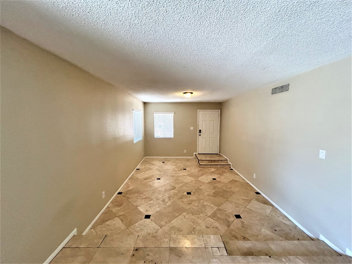 4319 N 79th Dr photo 2