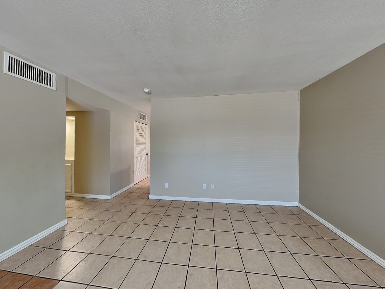 4122 W Echo Ln photo 5