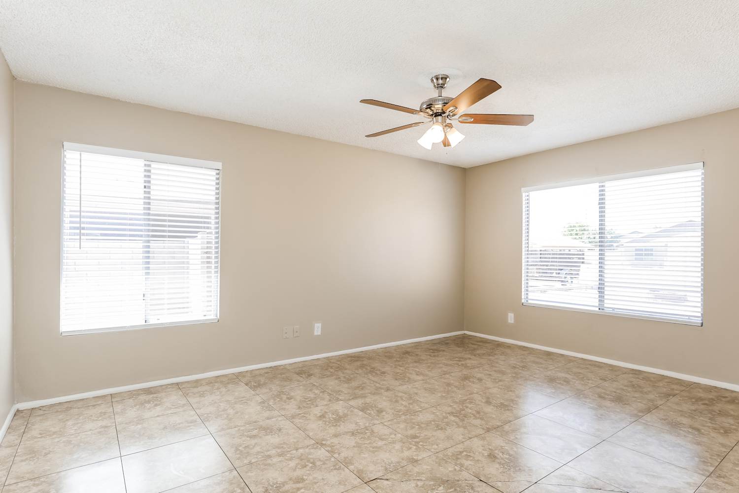 5629 W Puget Ave Glendale, AZ 85302 photo 3