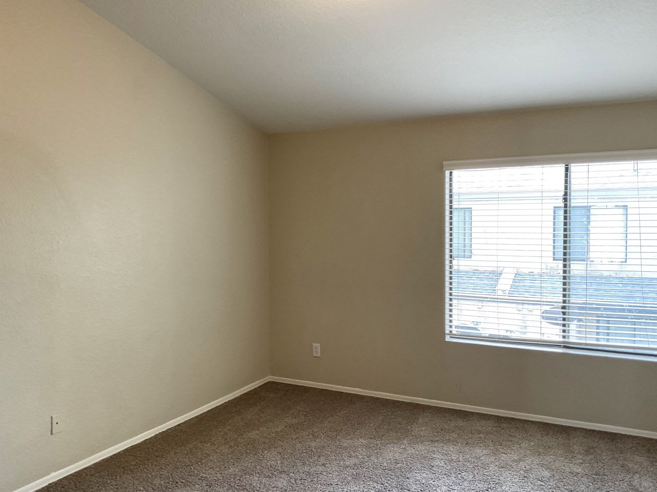 7801 North 44th Drive, Glendale, AZ 85301 photo 5