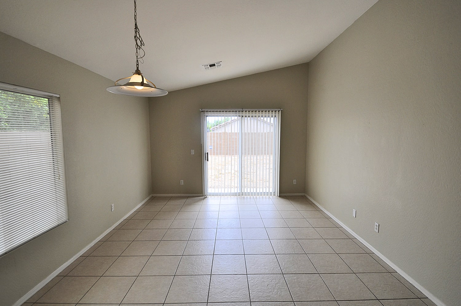 12925 W Laurel Ln photo 5