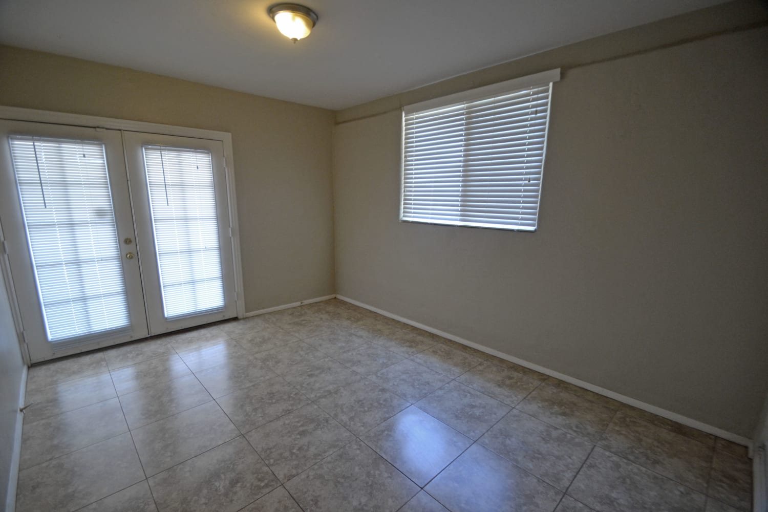 3630 E Oak St photo 5