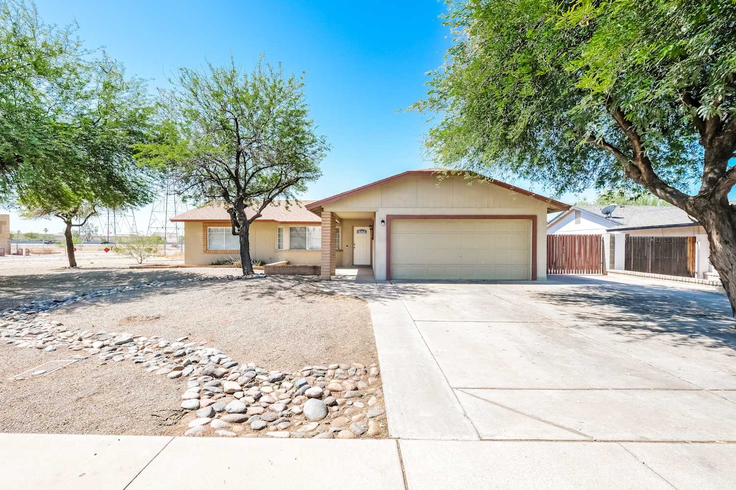 9503 W Las Palmaritas Dr Peoria, AZ 85345 photo 2