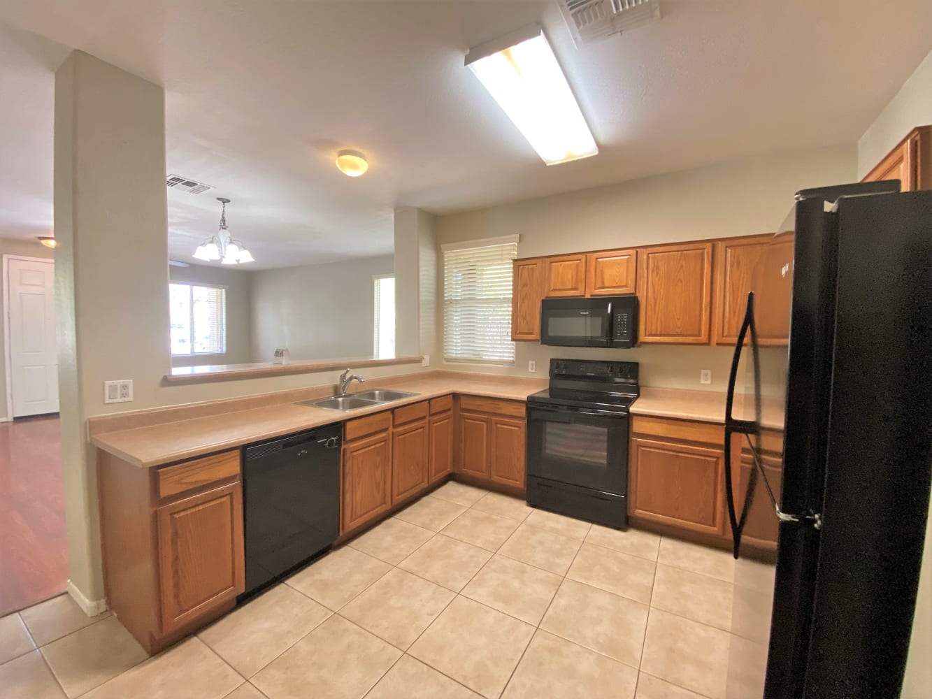 117 N 65th Ln photo 5