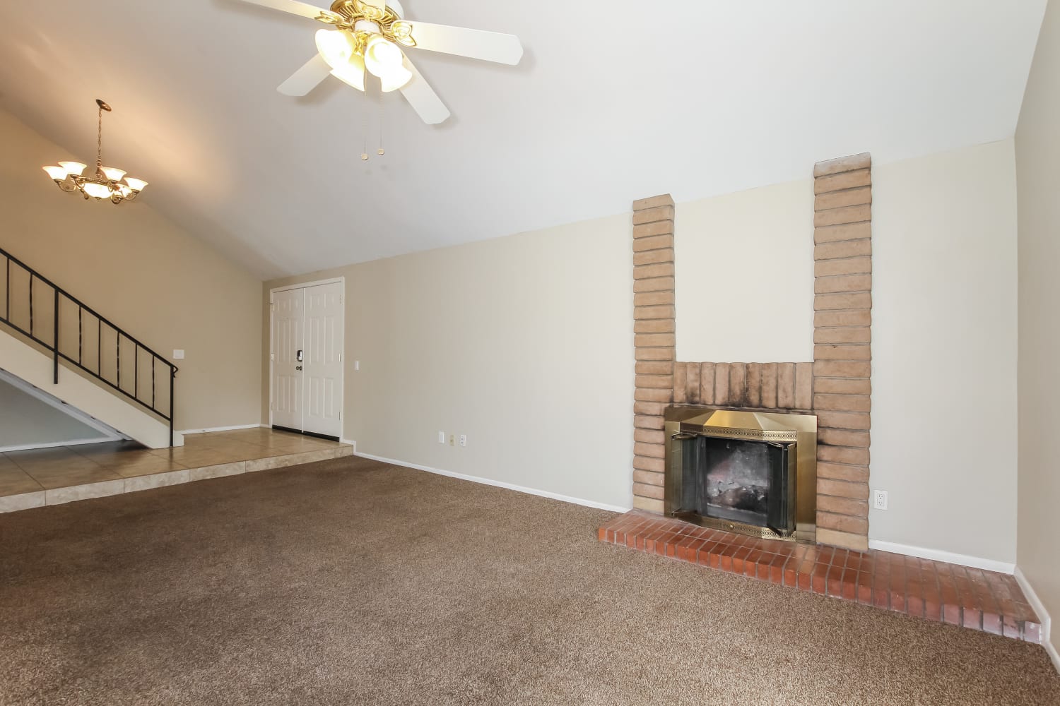 4402 W Crocus Dr photo 4