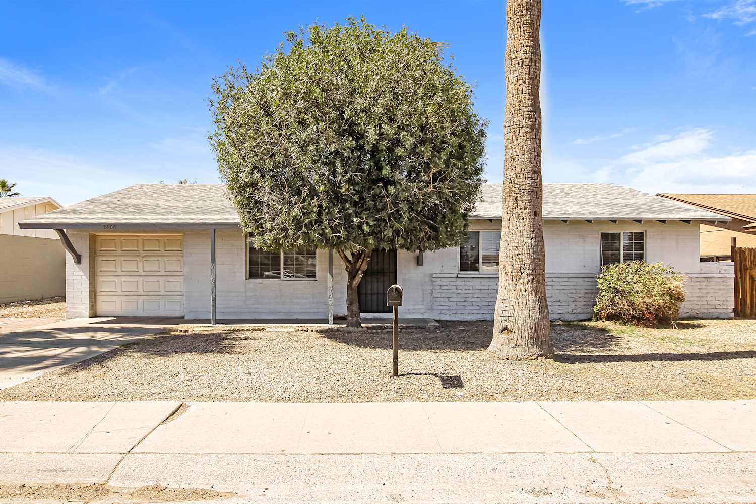 3808 W Glendale Ave photo 2