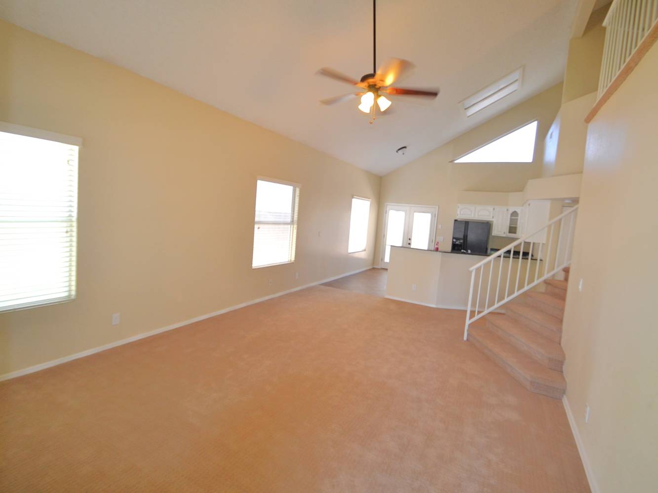441 S Maple photo 2