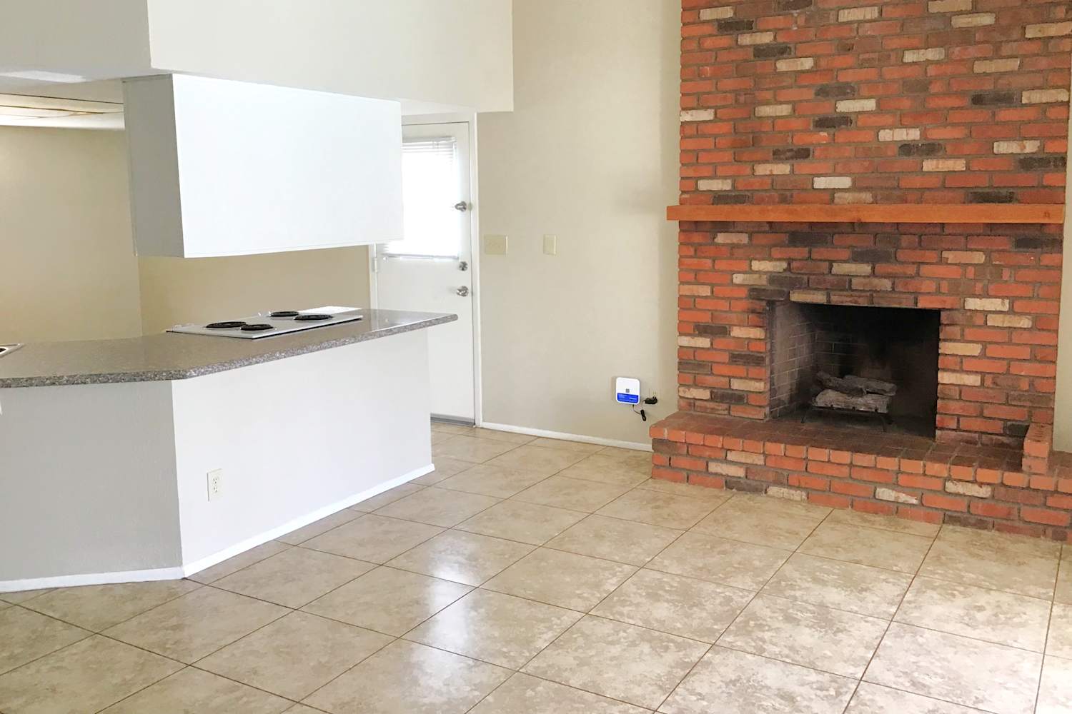 6532 W Sandra Ter photo 2