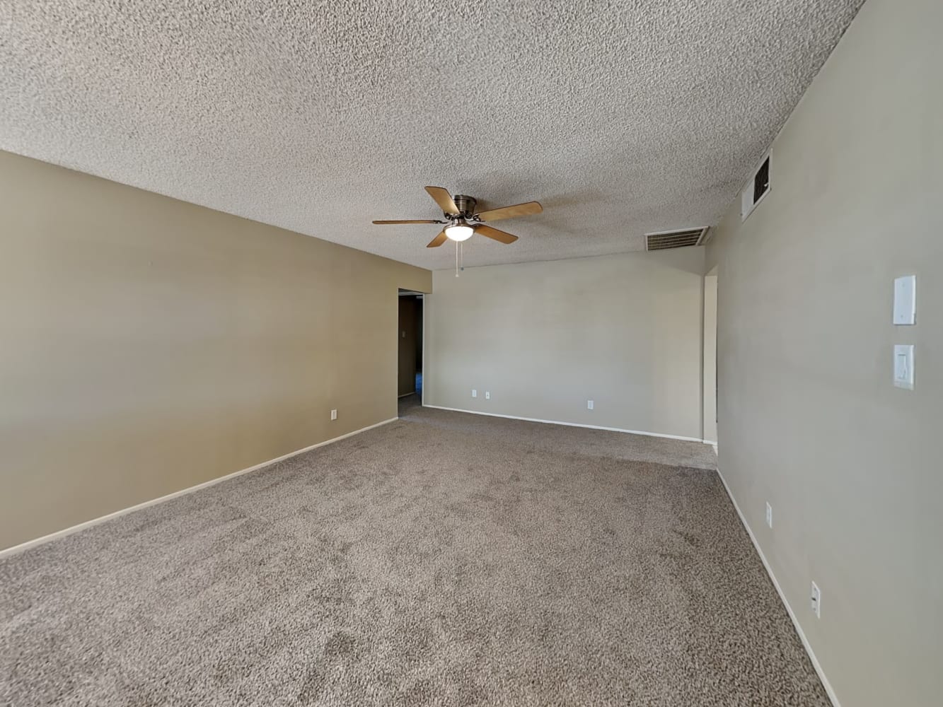 2410 W Lupine Ave photo 4
