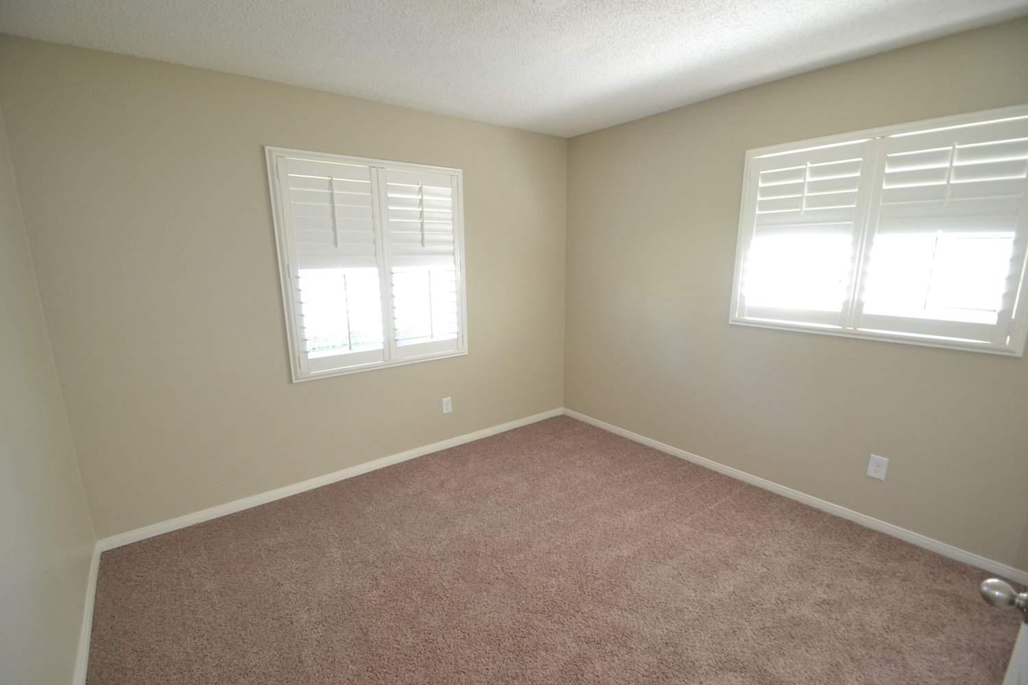 3880 Finly Ct photo 4