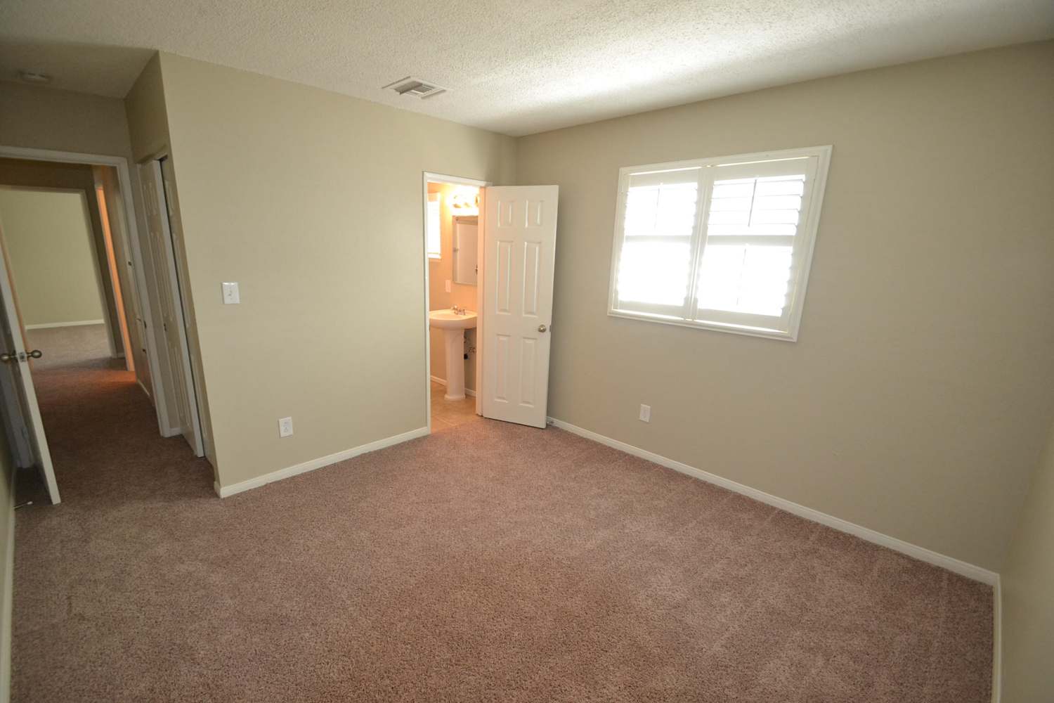 3880 Finly Ct photo 5