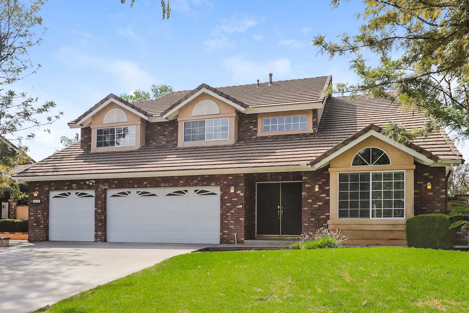 2408 Independence Cir photo 4