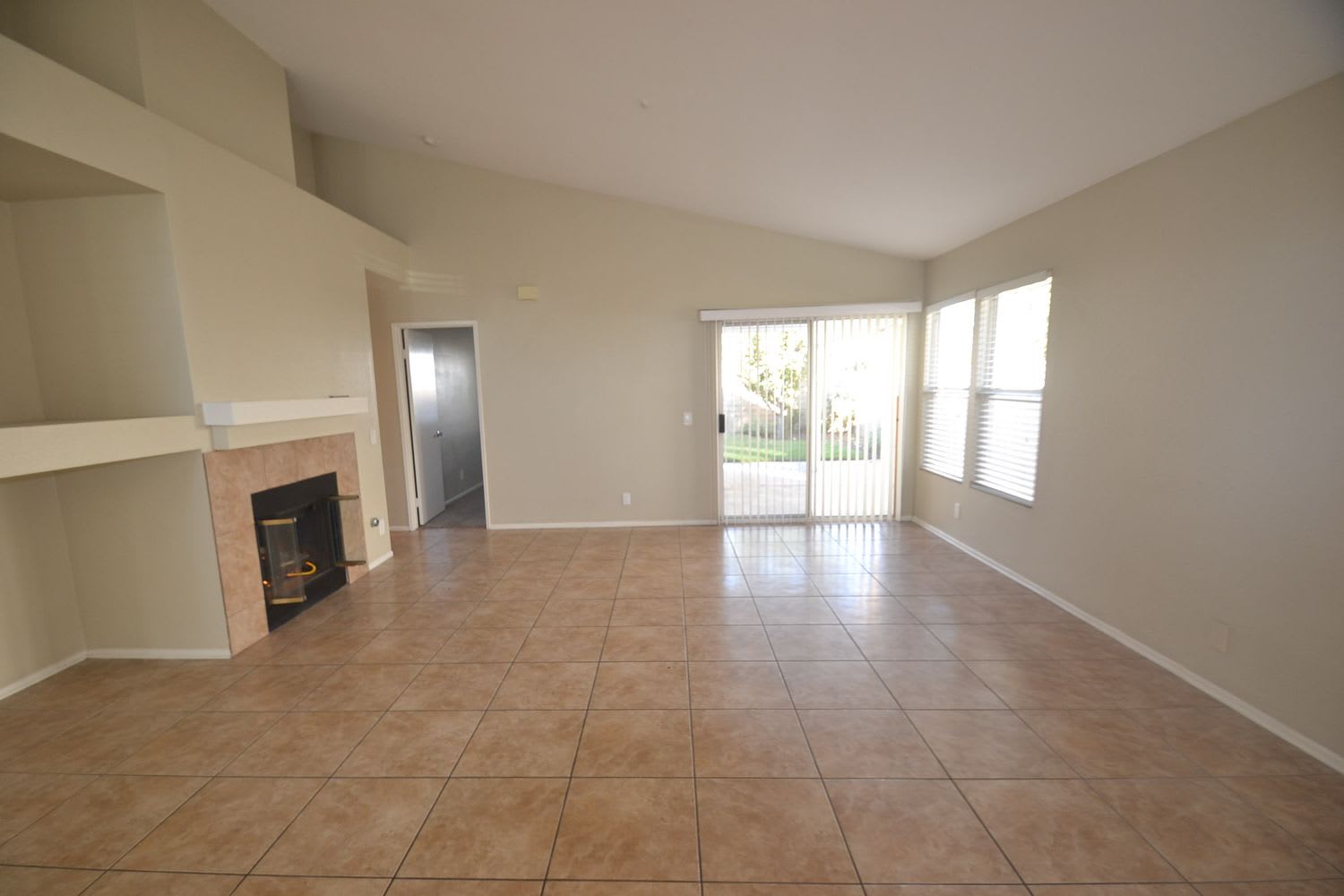 11008 San Pasqual Ave photo 2