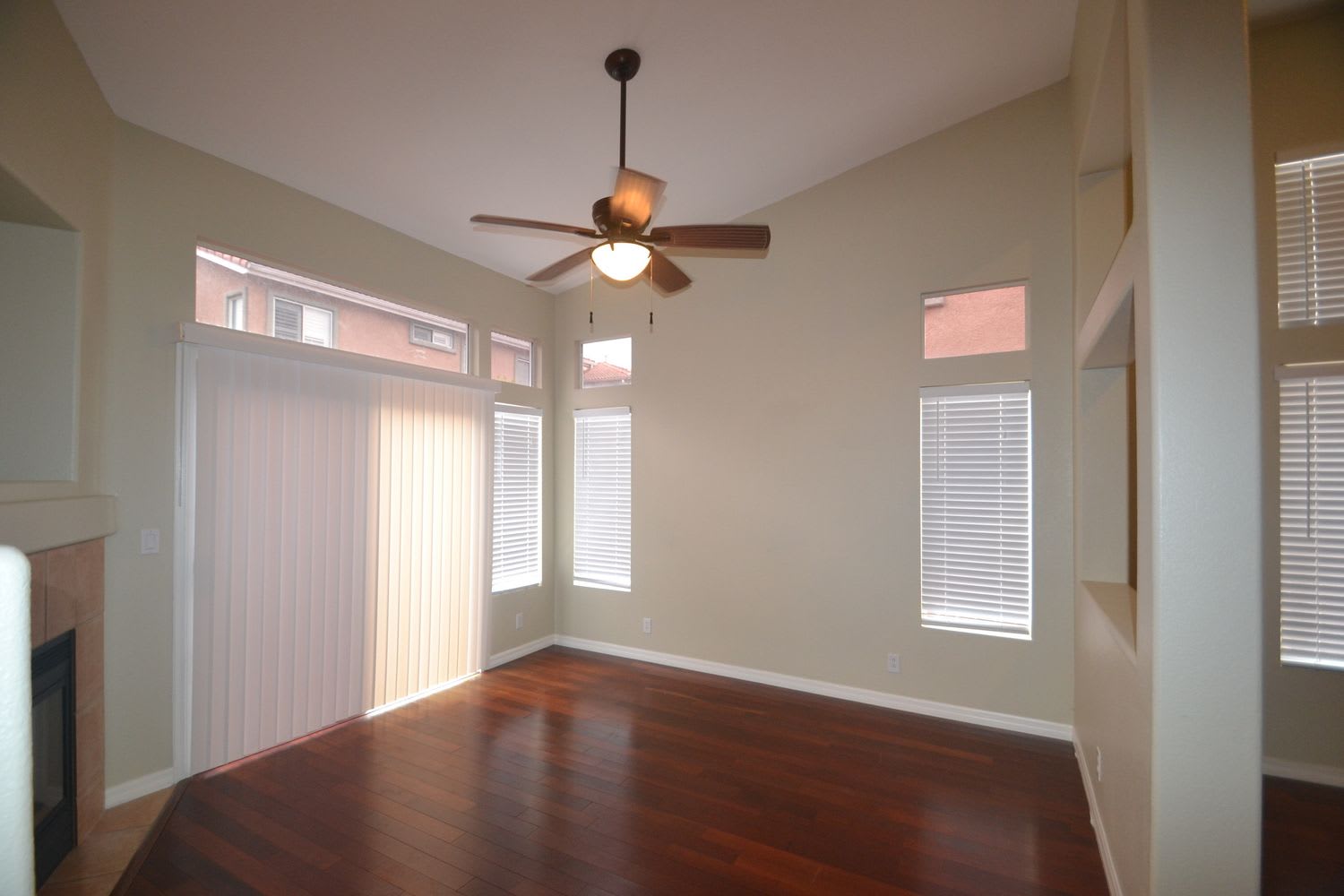 488 Vista del Sol photo 5