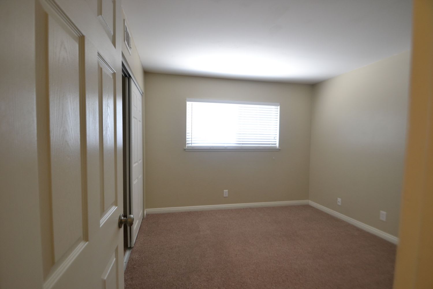 810 Trinidad Way photo 4