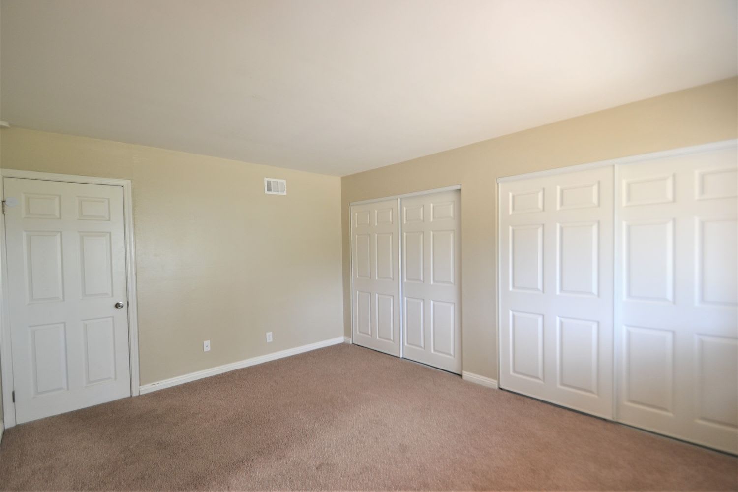 810 Trinidad Way photo 3