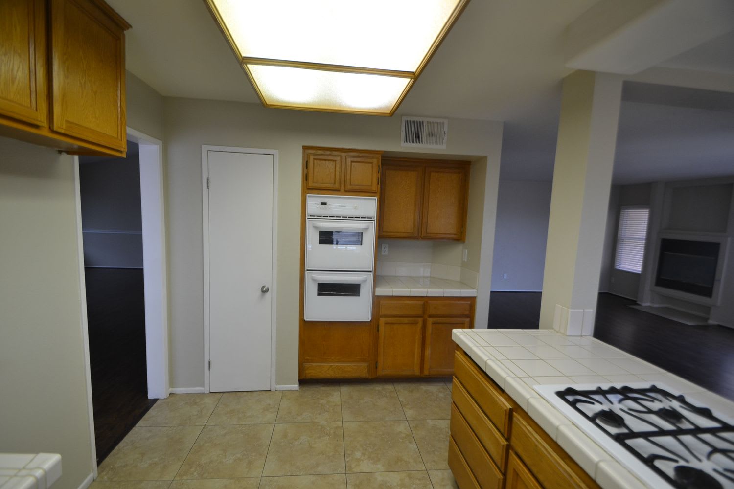 5319 Gardendale Ln photo 4