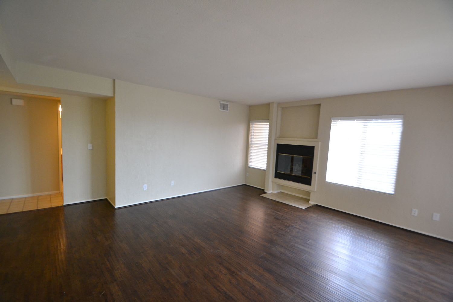 5319 Gardendale Ln photo 2