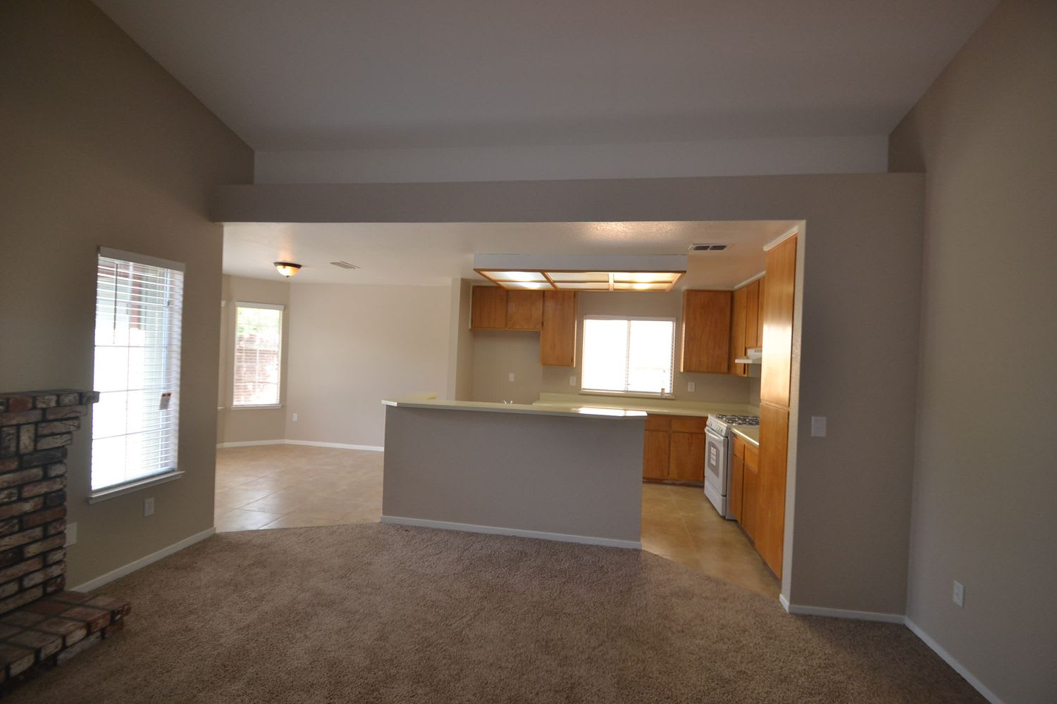311 Hampshire Ct photo 5