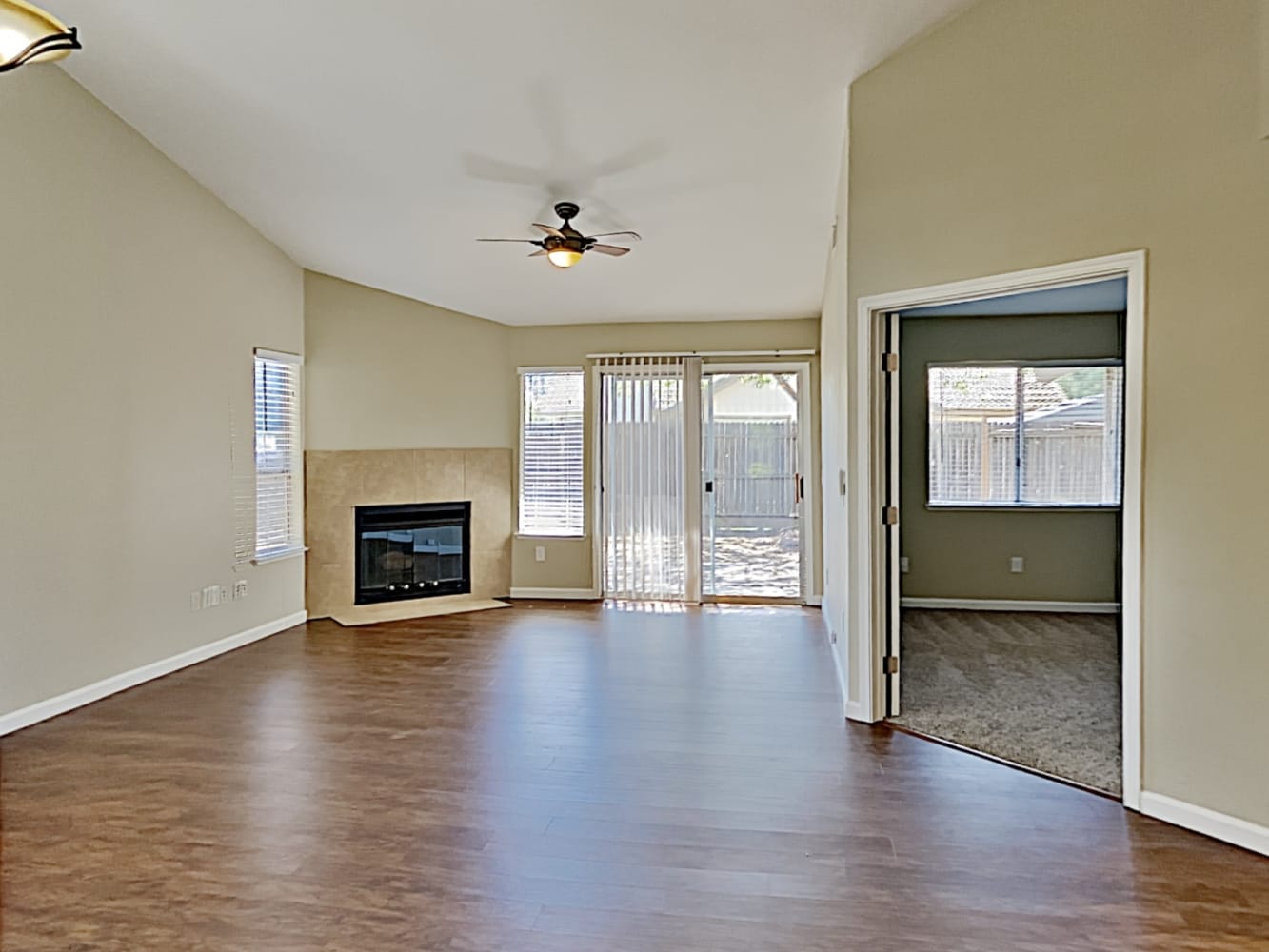 5644 Bolton Way photo 3