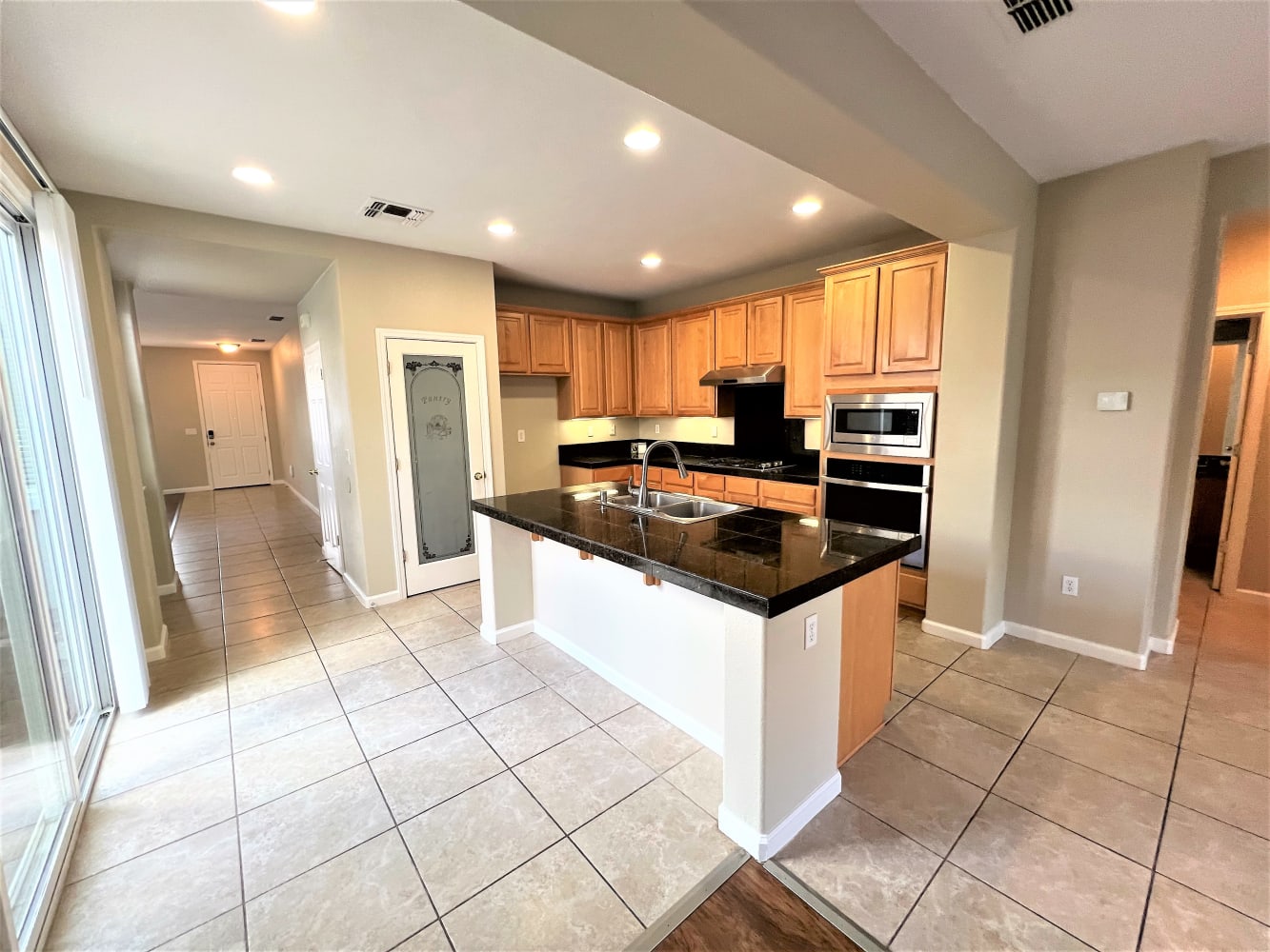 1230 Barnhill Ln photo 4