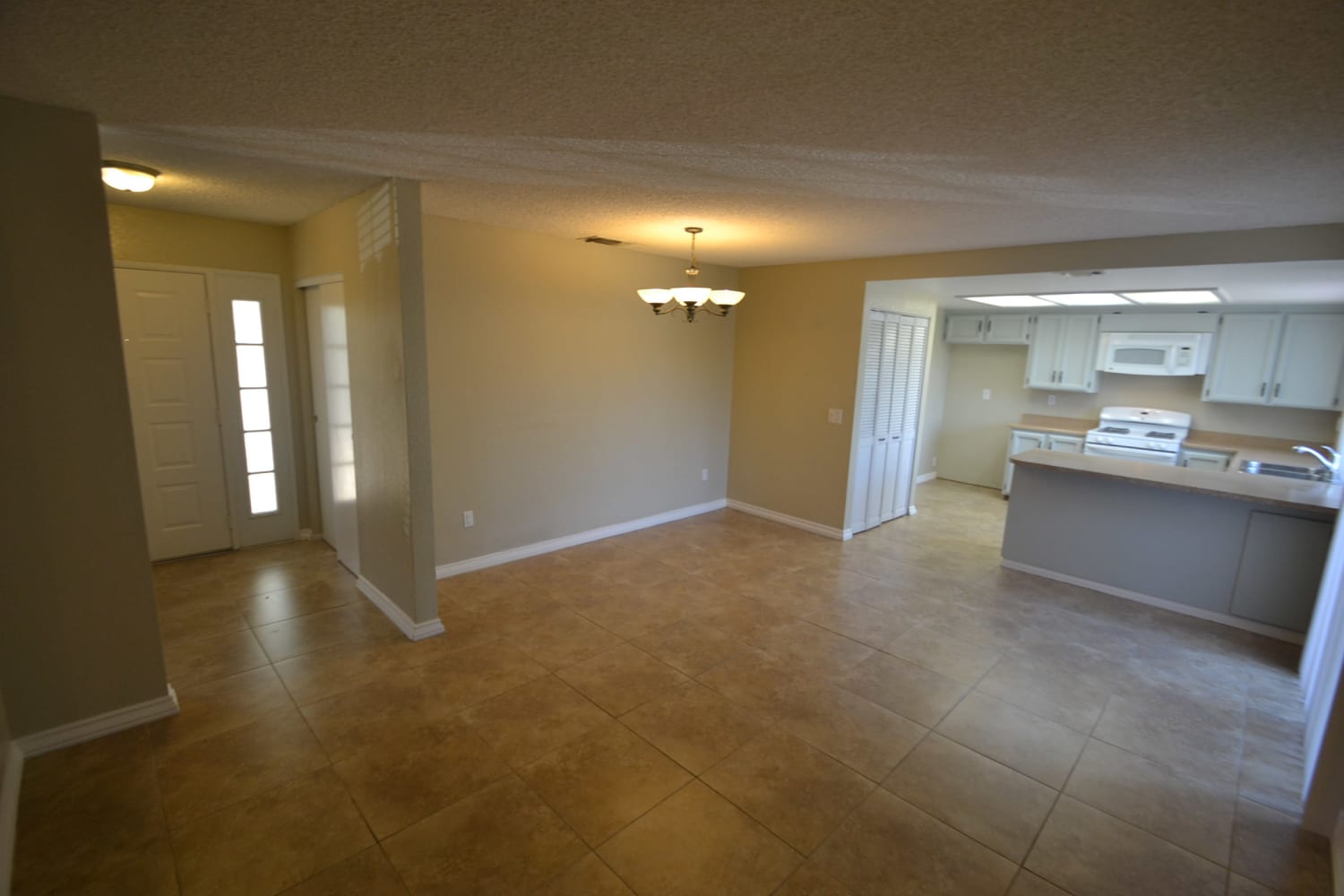 645 Grider Dr photo 2